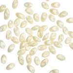 مهره های بلند ماگاتاما میوکی شکل گلبرگ بلندی دارند. سوراخ زاویه دار تغییرات شگفت انگیزی را در شکل ایجاد می کند  مهره های شیشه ای MIYUKI به دلیل کیفیت بالا و درخشندگی وشکل یکنواخت خود یک " استاندارد جهانی" در نظر گرفته می شوند و به شدت مورد توجه طراحان مد و هنرمندان و طرفداران مهره هستند.